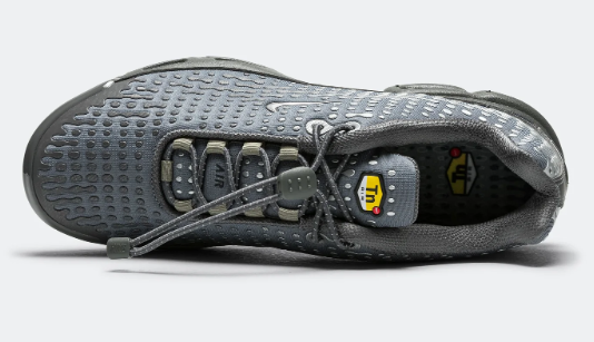 Nike Air Max Plus VII Sneakers - Smokey Grey / Metallic Silver / Iron Grey