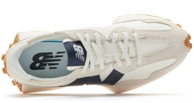 New Balance Women's 327 Sneakers – Moonbeam/Outerspace