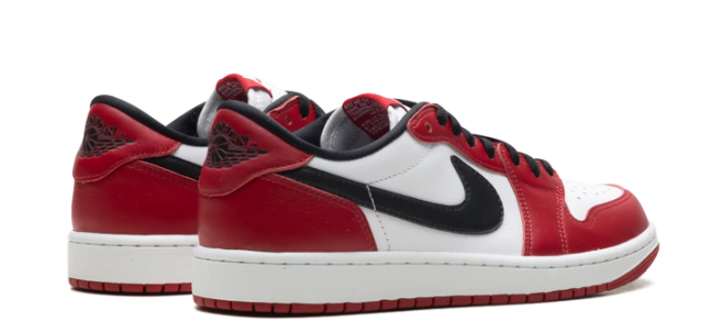 Air Jordan 1 Retro Low OG “Chicago” (2025) – Red / White / Black