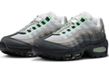 Nike Air Max 95 OG Women's Sneakers - Black / Fresh Mint