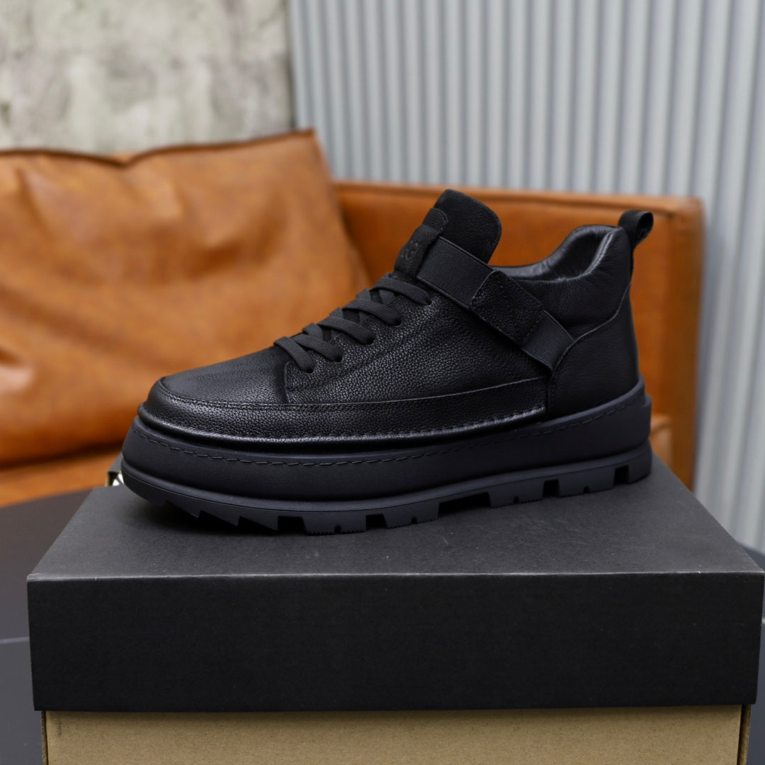 UGG High-Top Platform Boots – All Black