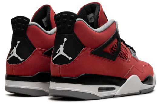 Air Jordan 4 Retro “Toro Bravo” 2026 – Fire Red / Black / Grey
