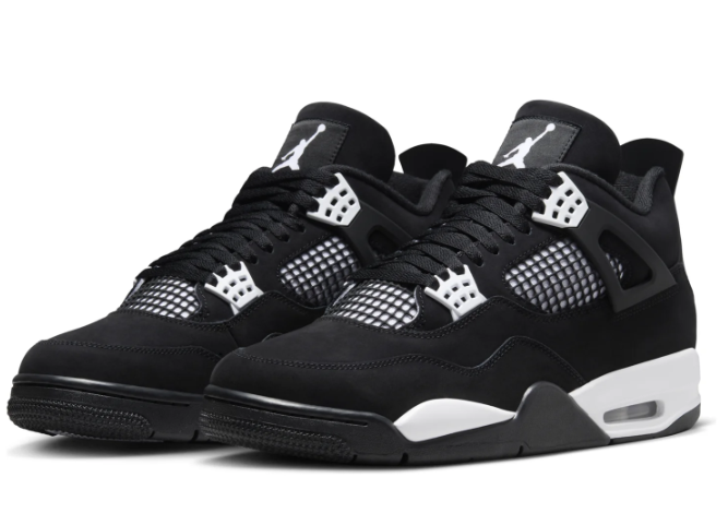 Air Jordan 4 Retro “White Thunder” 2024 – Black / White